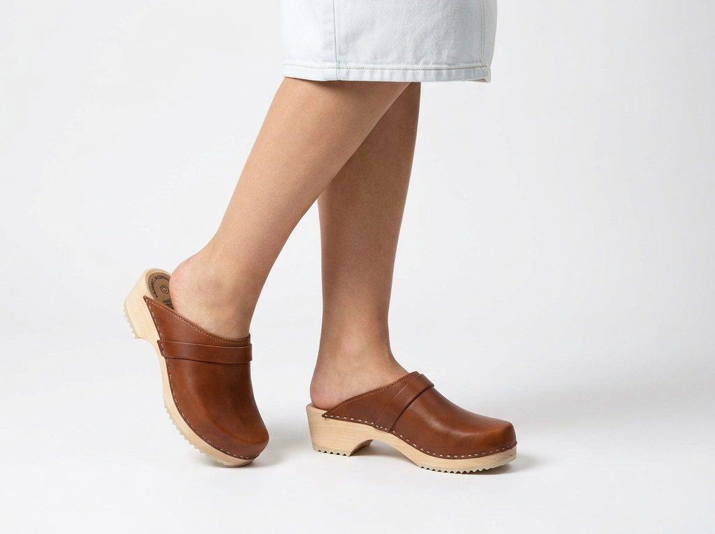 Calmare Swedish Wooden Clogs "Original Natur" – Handmade Genuine Leather Clogs with Alder Wood Sole | Made in Sweden