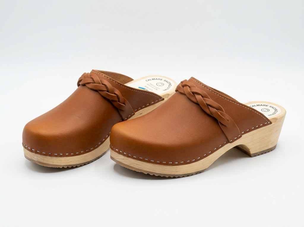Calmare Christina Low – Handmade Swedish Wooden Clogs | Genuine Leather | Made in Sweden