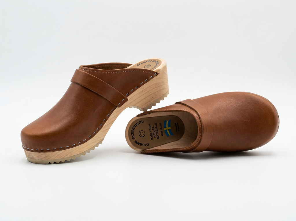 Calmare Swedish Wooden Clogs "Original Natur" – Handmade Genuine Leather Clogs with Alder Wood Sole | Made in Sweden